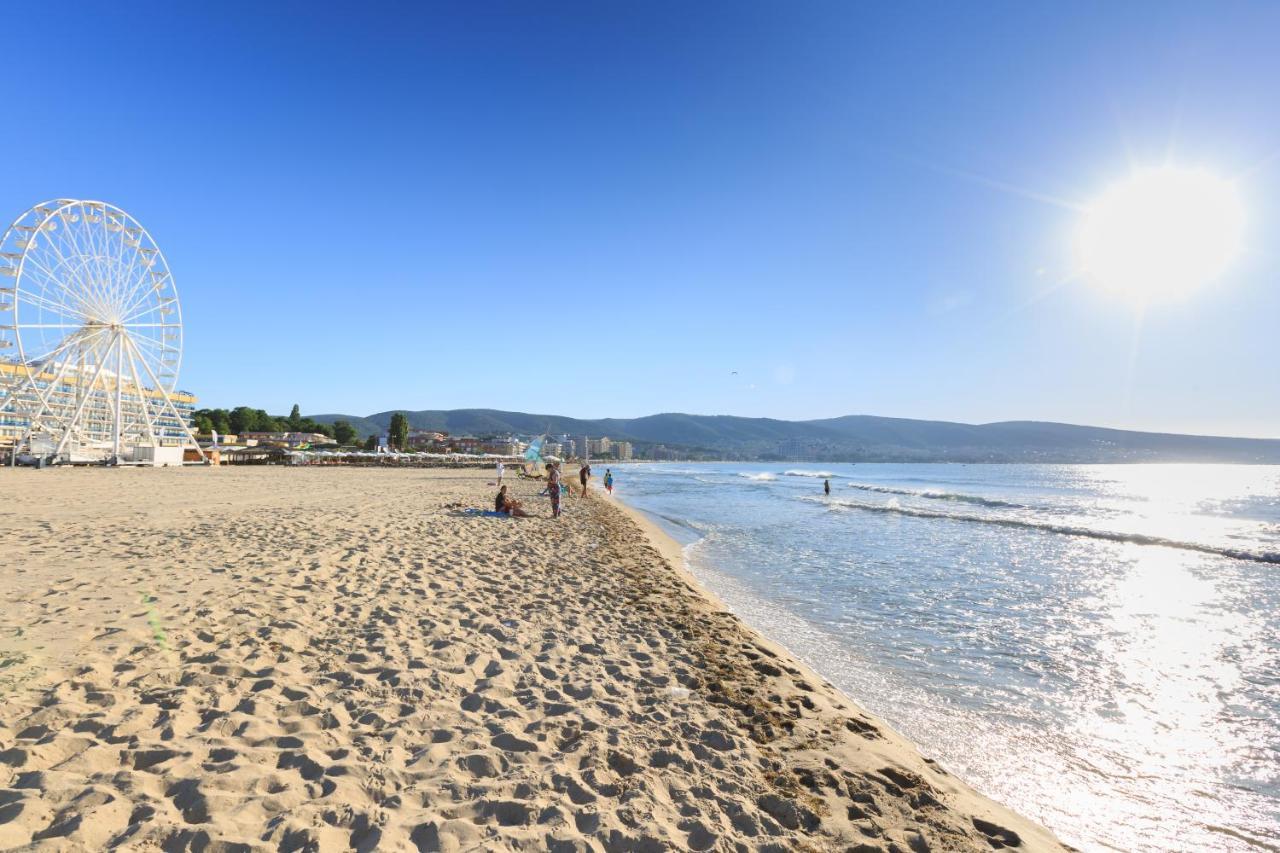 Royal Beach Apartment Sea View 2 Солнечный берег Экстерьер фото